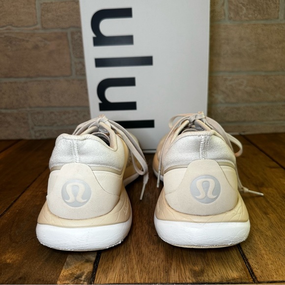 Lululemon Chargefeel Low Womens Workout Shoe Light Ivory Dove Grey White/Sz 8.5 - Picture 9 of 16